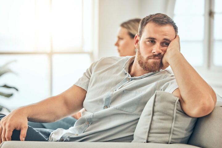 彼に愚痴や他人の悪口を聞かせる