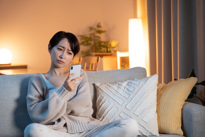 彼氏が飲み会で朝まで連絡ないのはなぜ？連絡しない理由を解説