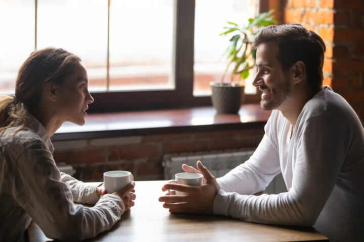 年下男性が心を開いた女性に見せる態度とは？年下男子の脈ありサインを解説