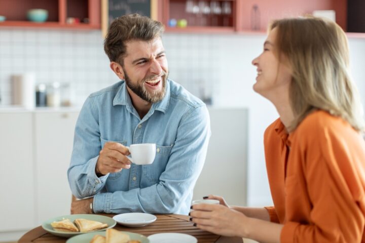 年上男性が好きな年下女性にとる態度とは？年上男性が心を開いた女性の特徴も！