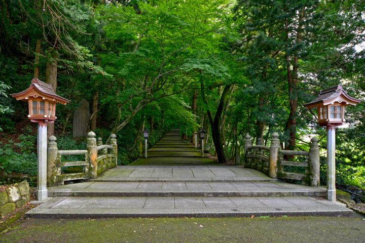 さざれ石の碑