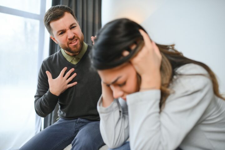 彼の嫌な本性を見た気がして悲しい