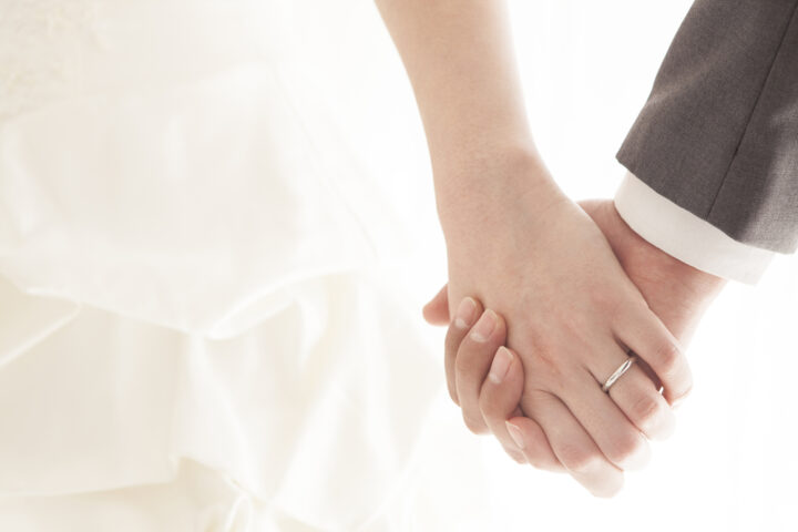 恋愛傾向は？銀のカメレオン座の恋愛や結婚