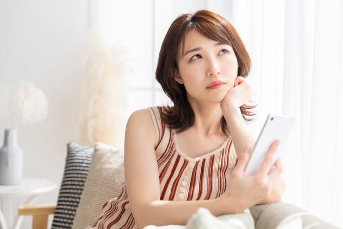 好きな人とLINEの返信が遅いけど続くなら脈あり？男女別でも異なる？