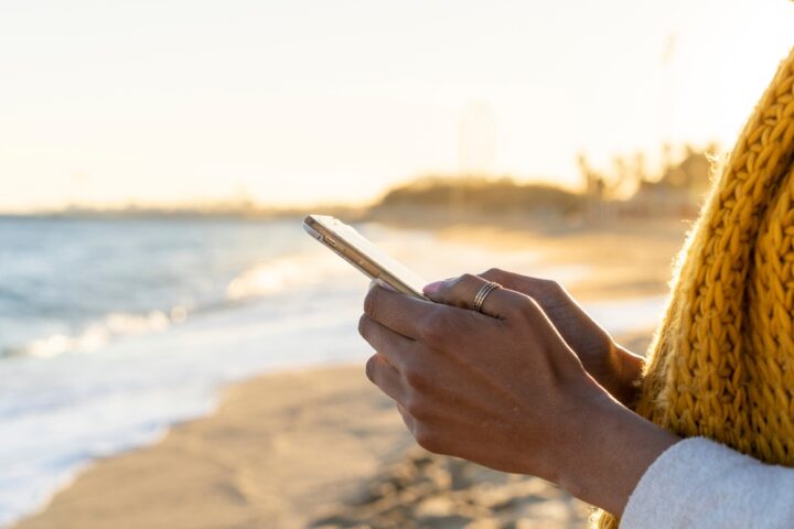 音信不通の人から連絡が来る待ち受けとは？即効でLINEがくるおまじない画像を紹介！