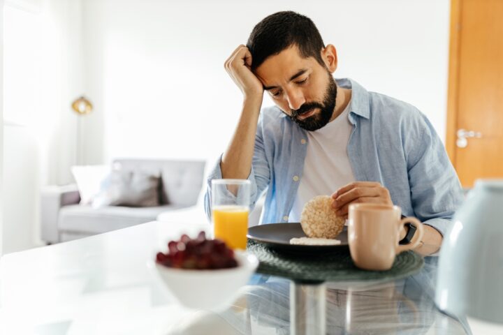 食べ物が喉を通らなくなる